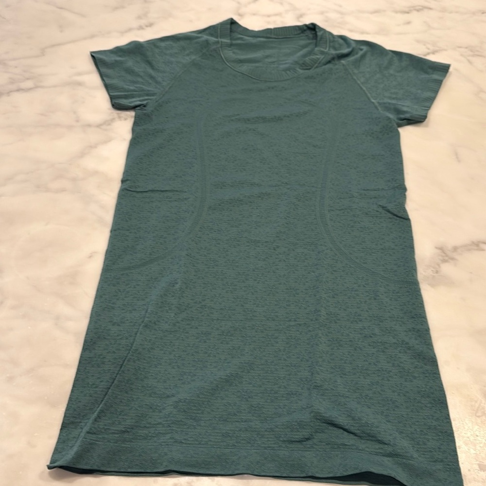 Lululemon Run Swiftly Tech Shirt Short Sleeve Forest Green Crew Neck Sz 6